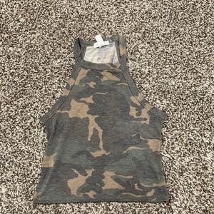 Sleeveless camo tank top